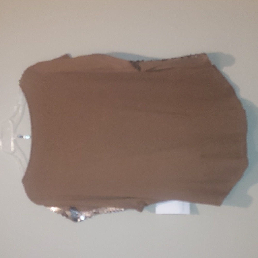 Karen Kane Mojave Sun sequin front blouse NWT - Picture 3 of 7